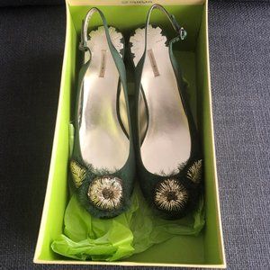 Max Studio - green satin pumps 8.5